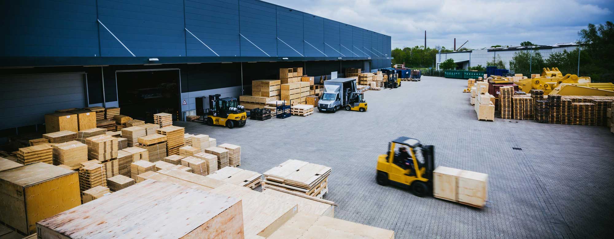 DERDA-Logistik_page-banner_startseite-2_2000x780px